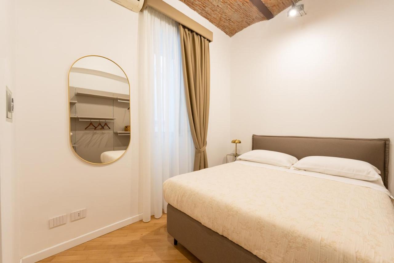 Dimora Dei Martiri Apartment Naples