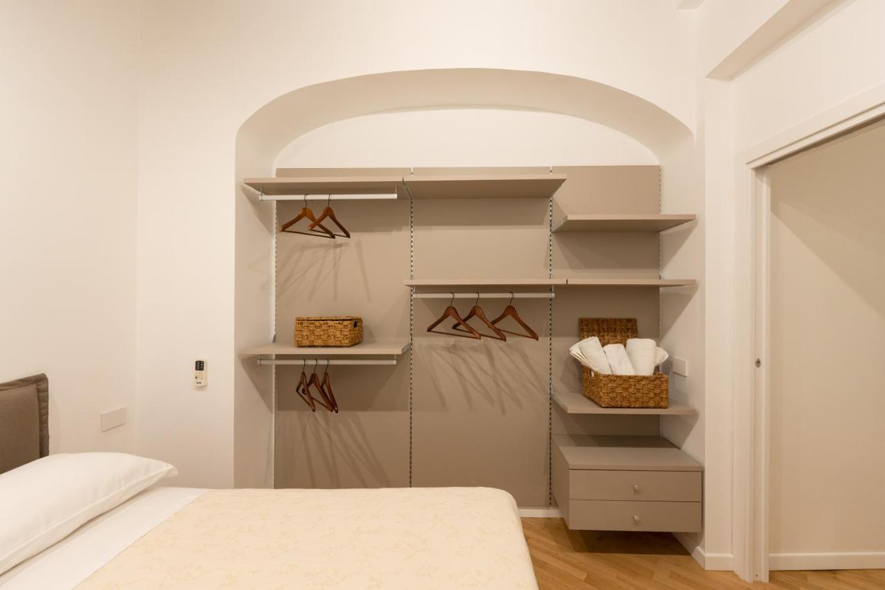 Dimora Dei Martiri Apartment *